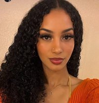Amaris - escort in Muscat
