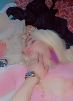 Amarr - Transsexual escort in Beirut Photo 5 of 8