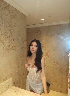 Chloe - Acompañantes transexual in Manila Photo 5 of 5