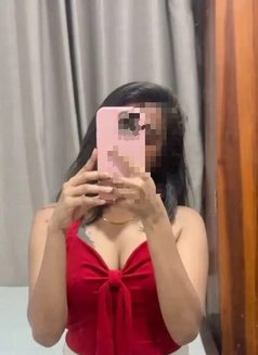 Amashi - escort in Colombo Photo 3 of 3