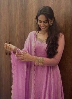 Amaya - escort in Colombo Photo 1 of 2