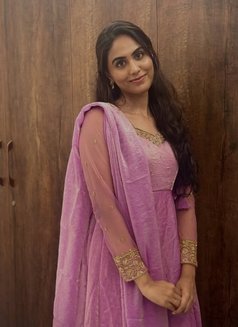 Amaya - escort in Colombo Photo 2 of 2