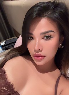 Cee Amazing Puss - puta in Singapore Photo 2 of 5