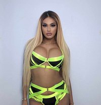 AMAZING MAXINE FOR HOTSEX GOOD COMPANION - Transsexual escort in Bangkok Photo 1 of 30