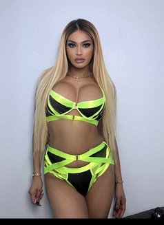 DOMINANT TS Maxine for sub slut bottom - Transsexual dominatrix in Bangkok Photo 2 of 30