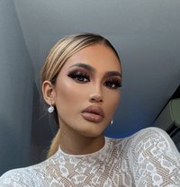 MAXINE FOR COMPANIONSHIP HOT SEX CAMSHOW - Transsexual escort in Bangkok Photo 1 of 30