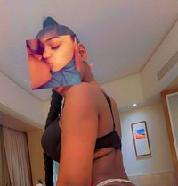 Amber cam show - puta in Gurgaon