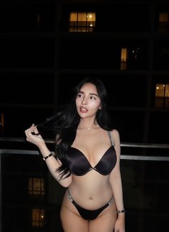 Amber - escort in Kuala Lumpur Photo 3 of 4