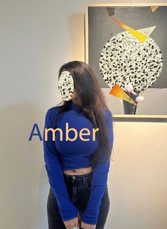 Amber - puta in New Delhi Photo 4 of 4