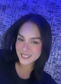 Amber - Transsexual escort in Al Ain Photo 1 of 12