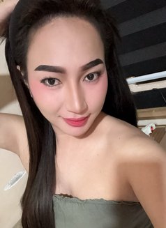 Amber - Acompañantes transexual in Makati City Photo 3 of 8