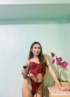 Amber - Transsexual escort in Makati City Photo 7 of 7