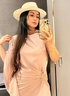 Amber in Town - escort in Hong Kong Photo 3 of 4