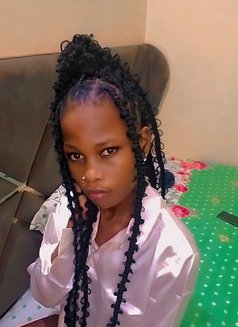 Amber cam show - escort in New Delhi Photo 1 of 4