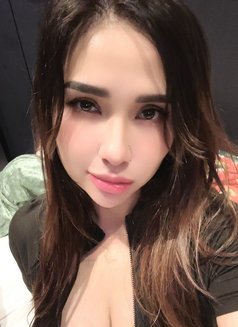 Amber Philippines - escort in Dubai Photo 2 of 6