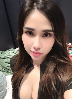 Amber Philippines - escort in Dubai Photo 3 of 6