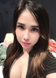 Amber Philippines - escort in Dubai Photo 5 of 6