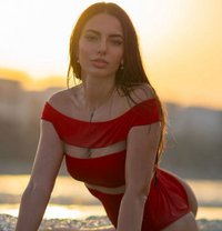 Amber - puta in Dubai