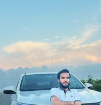 Amblu - Acompañantes masculino in Lahore