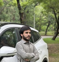 Amblu - Acompañantes masculino in Lahore