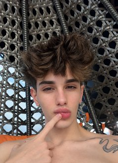 Ameer - Male escort in Baku Photo 4 of 4