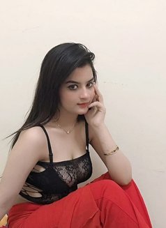 Ameera - escort in Dubai Photo 2 of 5