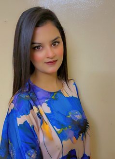 Ameera - escort in Dubai Photo 4 of 5