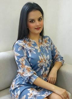 Ameera - puta in Dubai Photo 7 of 7