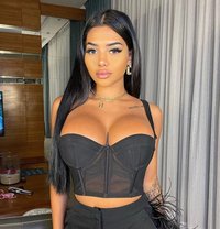 Ameerah Big Boobs - puta in Hong Kong