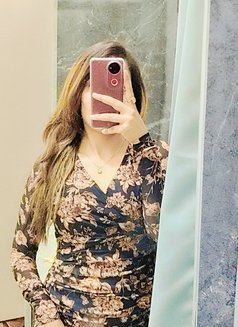 Ameira Independent Escort - puta in Hyderabad Photo 4 of 4