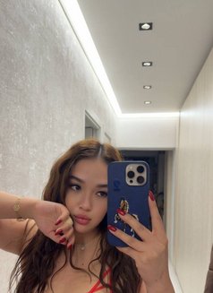 Amel - puta in Hong Kong Photo 19 of 19