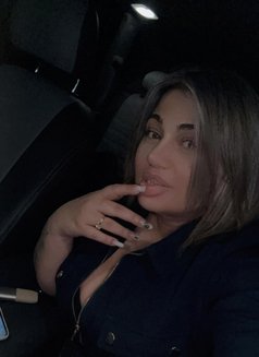 Amelia - escort in Surrey Photo 3 of 4