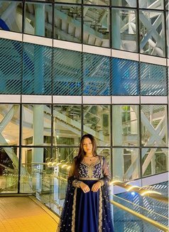 Amelia - escort in New Delhi Photo 3 of 3