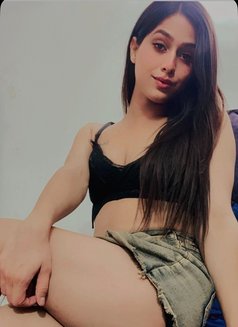 Amelia - Transsexual escort in Noida Photo 5 of 12