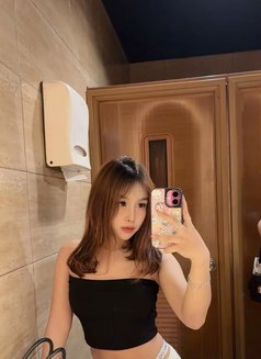 Amelia - puta in Bali Photo 4 of 7