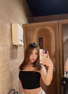 Amelia - puta in Bali Photo 5 of 7