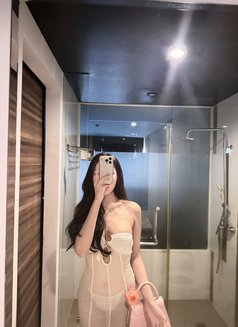 Amelia - escort in Phuket Photo 8 of 8