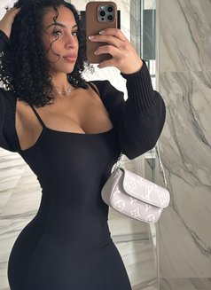 Amelia - escort in Cairo Photo 1 of 3