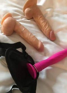 Miss Amelia - puta in Doha Photo 2 of 3