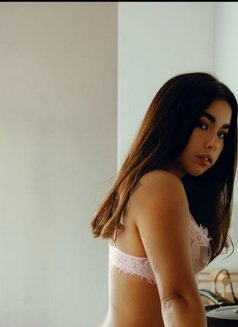 Amelia - escort in Beirut Photo 5 of 5
