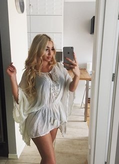 Amelia blonde girl - escort in Dubai Photo 1 of 5