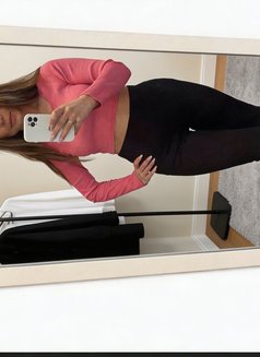 Amelia - escort in Hong Kong Photo 2 of 9