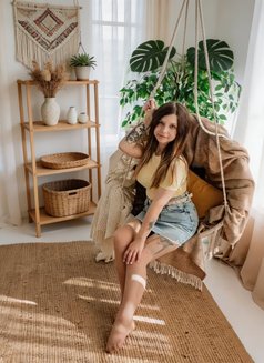 Amelia - escort in Hong Kong Photo 6 of 9