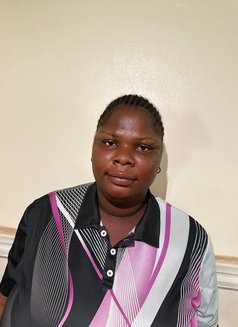 Amelia - escort in Kuwait Photo 3 of 5