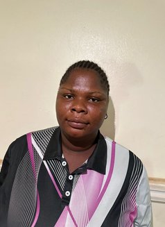 Amelia - escort in Kuwait Photo 4 of 5