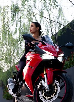 Amelia - escort in Phuket Photo 10 of 17