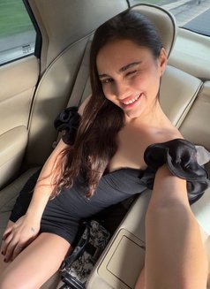 Amelia - escort in Phuket Photo 14 of 15