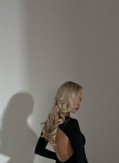 Amelia - escort in Dubai Photo 13 of 13