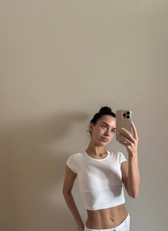 Amélie - escort in Rome Photo 4 of 13