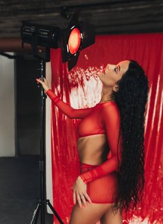 Amélie - escort in Rome Photo 9 of 13